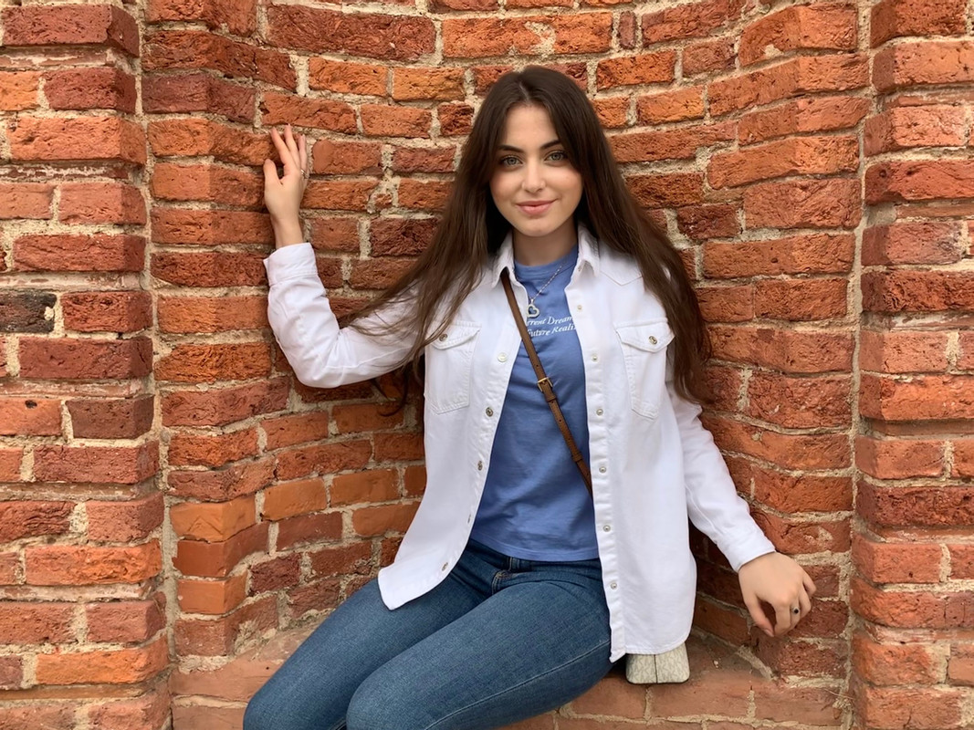 2B5782FE-E268-4AE2-B922-7D3F645F6973