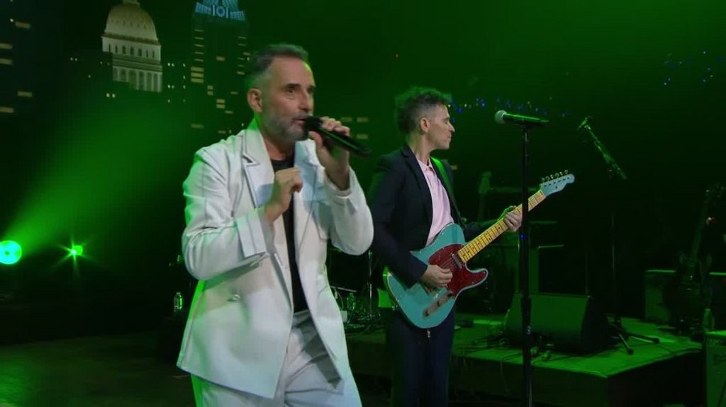 [Image: ik5hod3r8a3f.jpg]