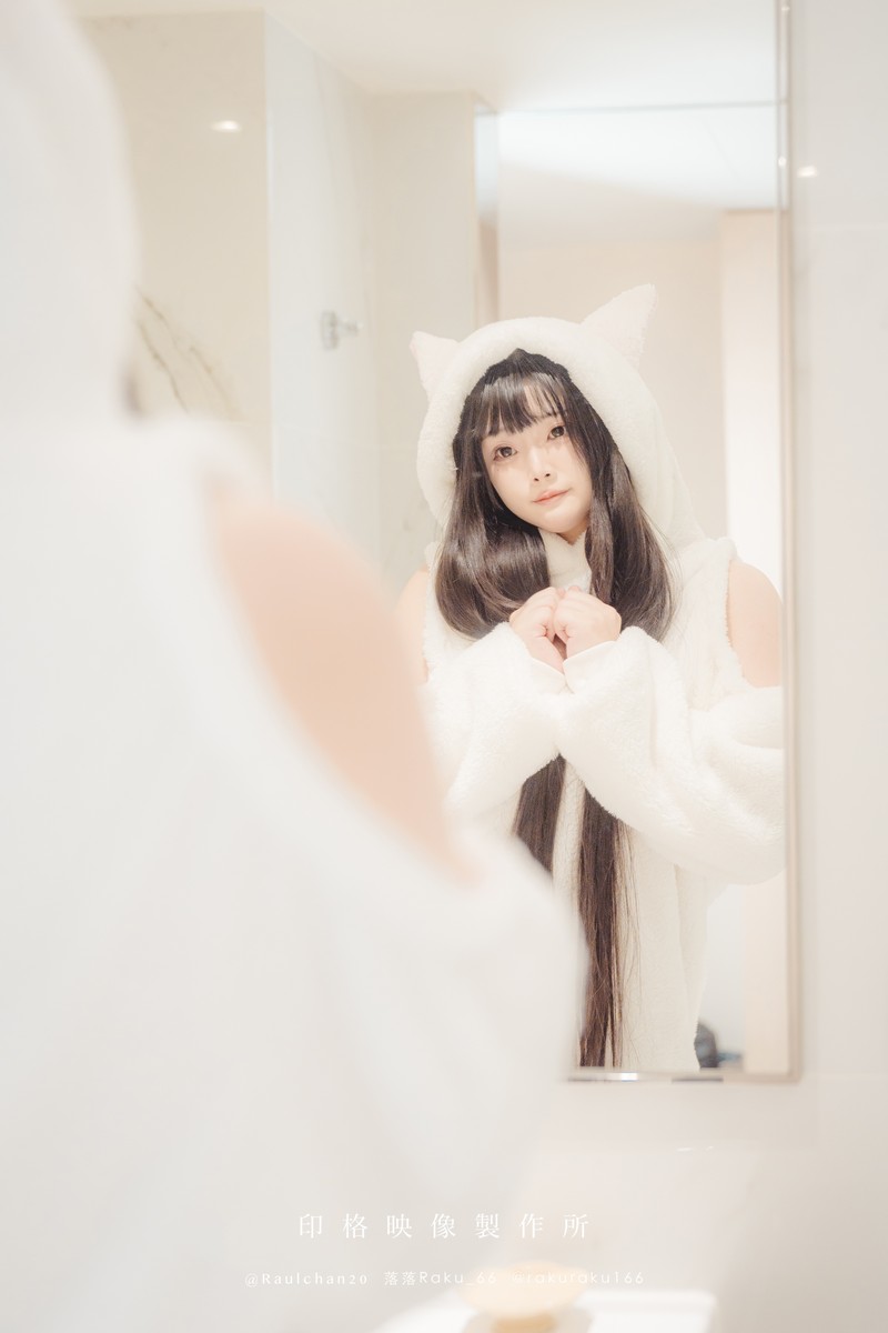落落Raku 白衣猫咪 Kitten Cosplay 写真 44P插图7
