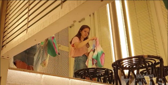 [Image: Voyeur23275092152.jpg]