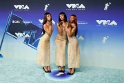 FLOSee-Throigh2026MTVVMAs201