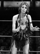 lindsay-wagner-d16