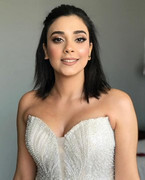 من الخاص العروسه نيڤين اللبوه الفرسه والصليب بين فرق بزها  Image