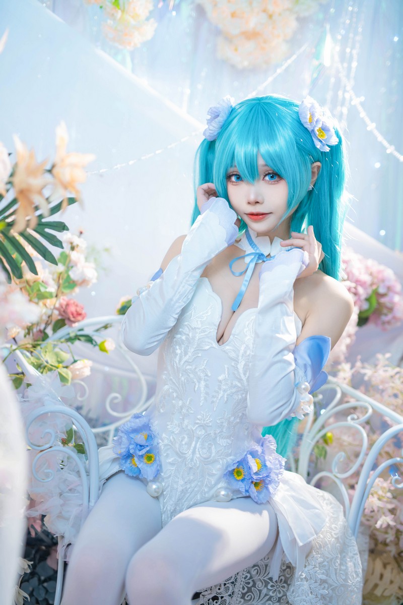 艾西Aiwest 初音未来粉蝶花Cosplay写真图集 Miku高清美图 44P (159.9M)插图6