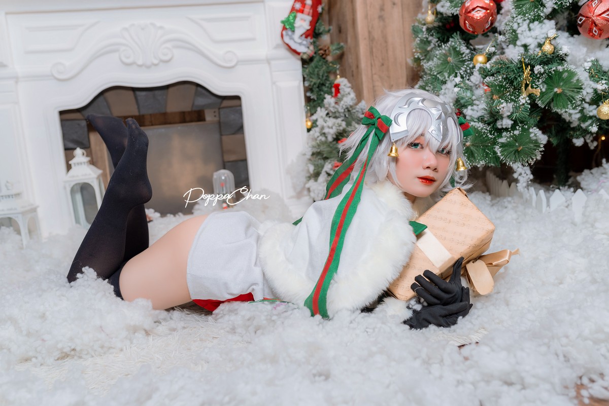 PoppaChan Jeanne Alter Santa Lily Cosplay (FGO) – 26 Photos 4 Videos 139MB插图1