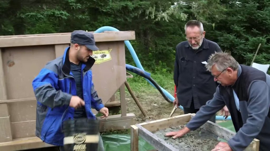 [Image: jwh9kfdoc143.jpg]