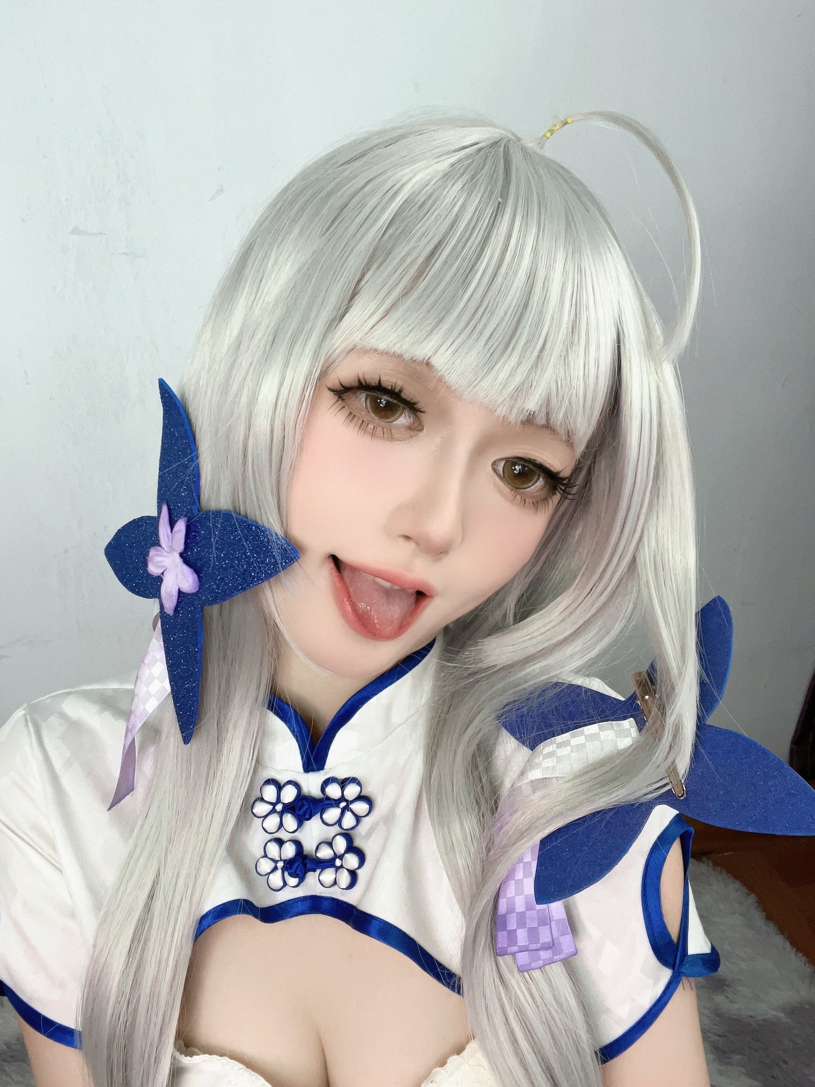 趴趴捣蛋陌 光辉 自拍写真合集｜碧蓝航线角色 高清图集＋视频（72P＋2V｜619MB）插图5