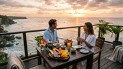 Café da manhã privativo no deck da villa com vista para o oceano ao nascer do sol