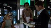Arrow-S05-E01-Retaggio-1080p-BDMux-ITA-E