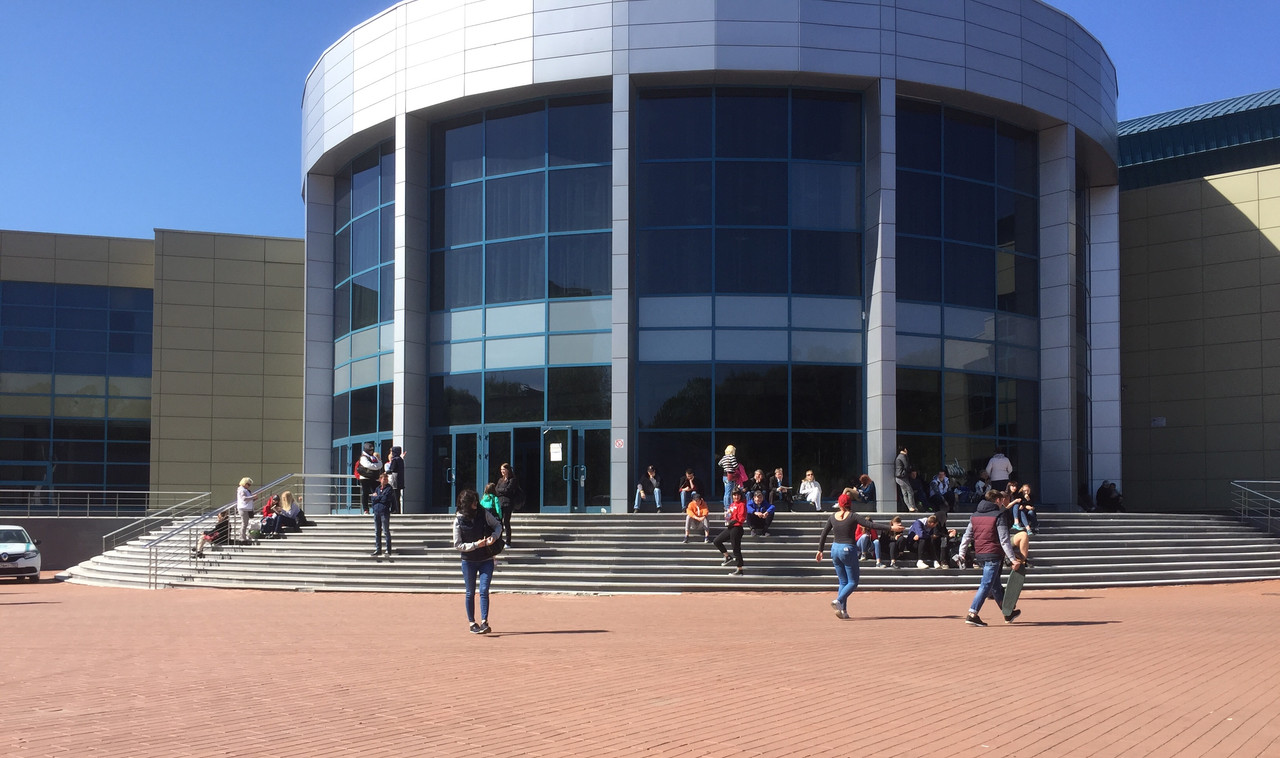 2F786343-5EC6-4213-89D5-BD2F69FC4767