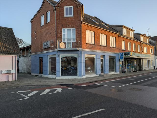 Fettling a Norton Commando 750