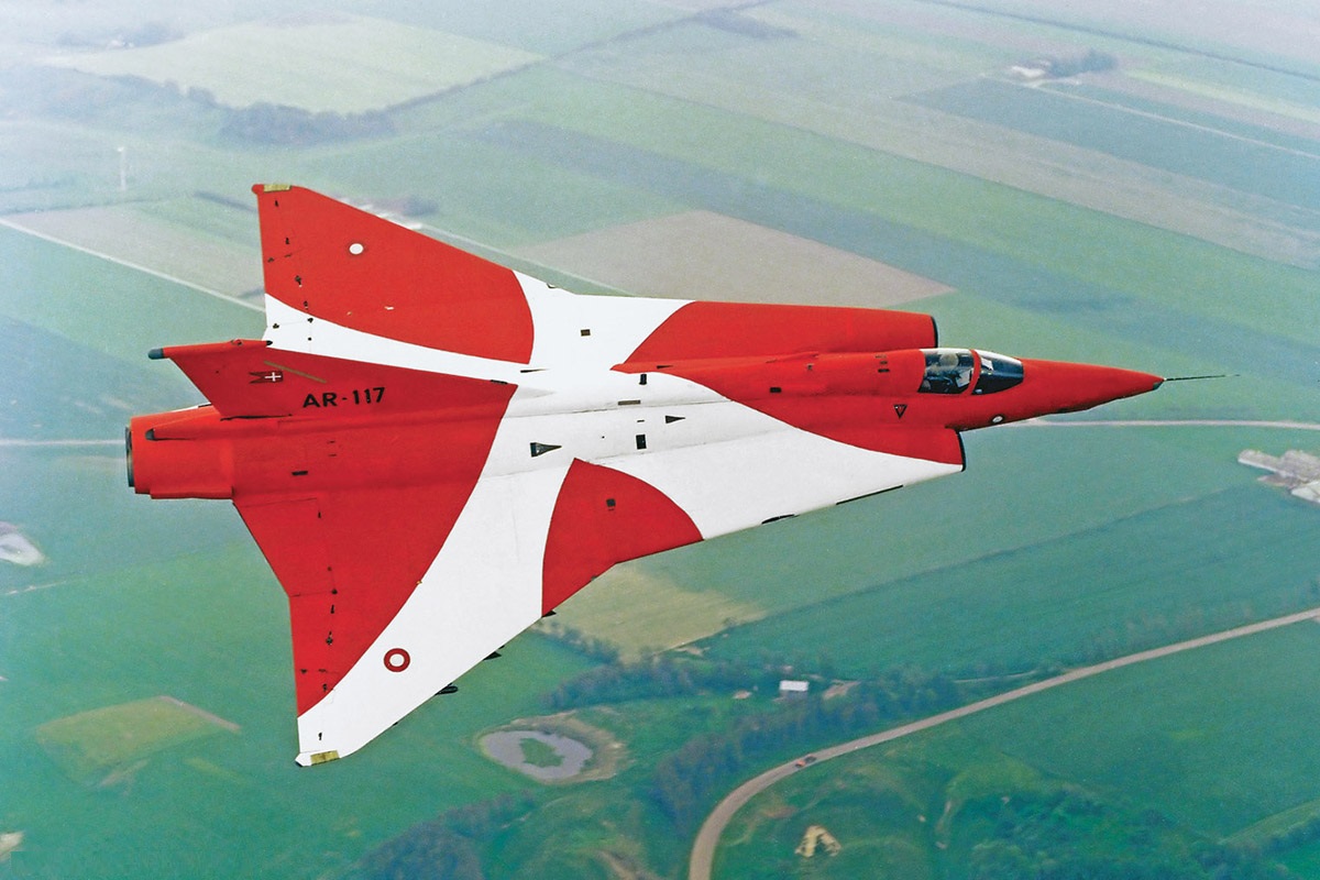 Saab-J-35-Draken-red.jpg