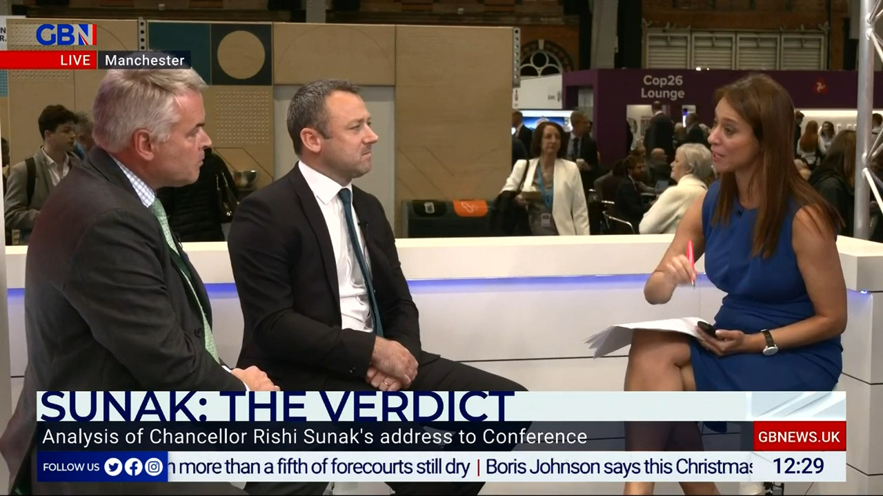 10.04 - 12.00.00 - The Briefing Lunchtime with Gloria De Piero. Your ....ts_snapshot_30.27.826