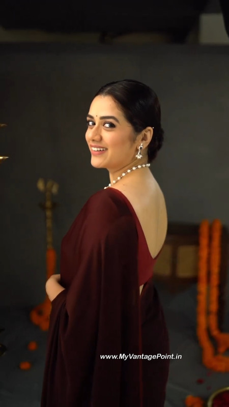 31-Mobile-Wallpaper-Photos-of-Girija-Oak-Godbole-My-Vantage-Point