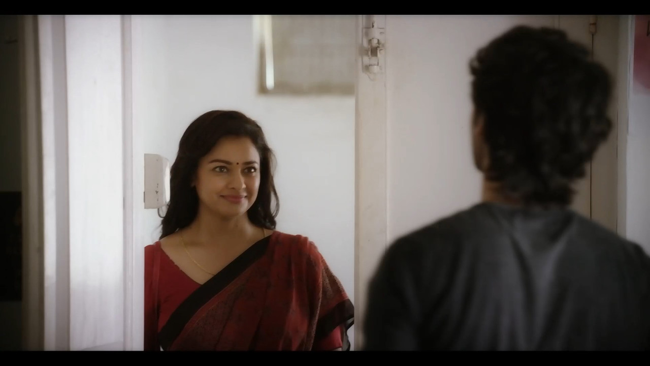 [Image: Anamika-2020-1080p-ZEE5-WEB-DL-AAC-2-0-x...42-012.jpg]