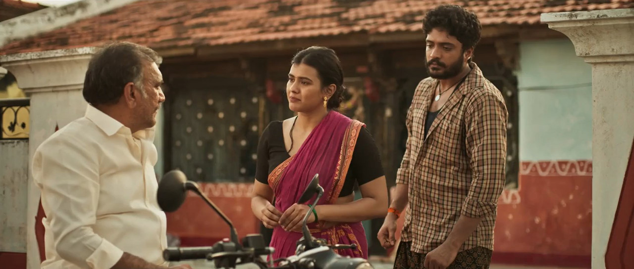 Odela Railway Station 2022 WebRip [Telugu] 480p, 720p ESub Screenshot