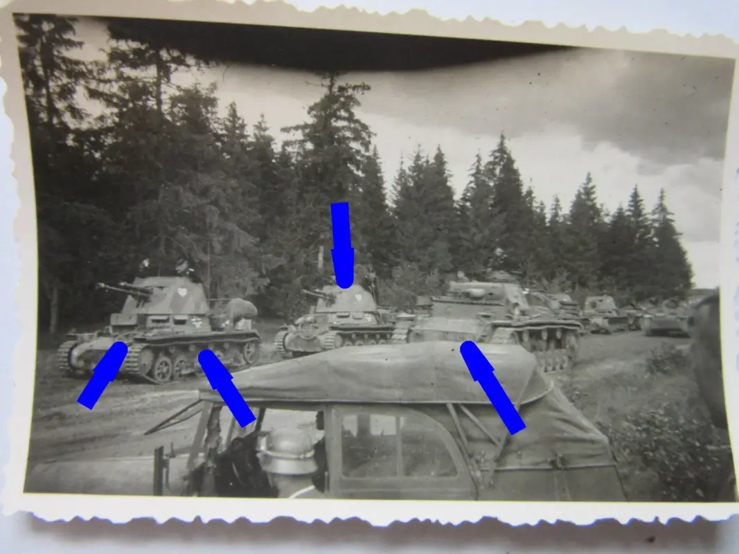 Foto WH Panzer Stug Panzerjäger I Kolonne Emblem Wappen Panzer III