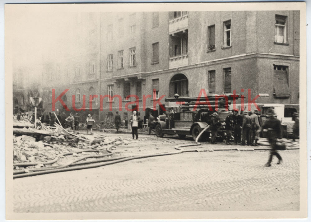 Foto Wehrmacht 1944 Feuerwehr Polizei Nürnberg E