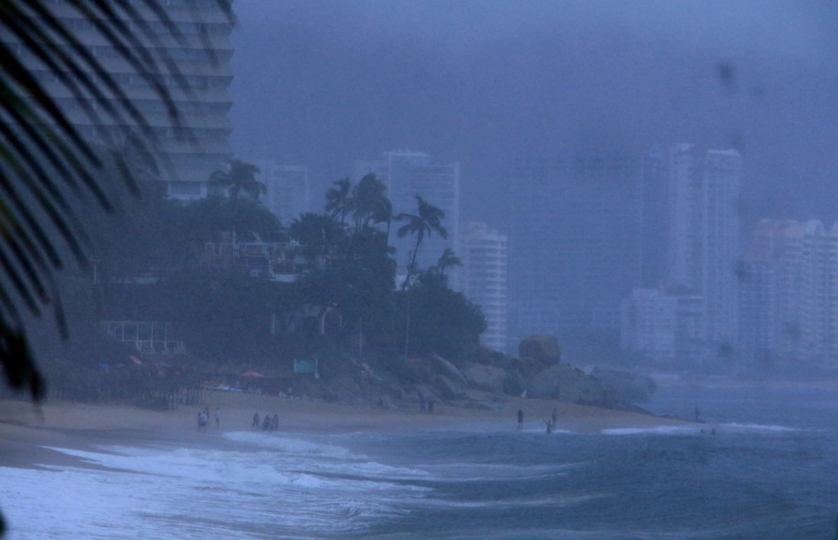 La tormenta tropical K se convierte en huracán frente a las costas de México