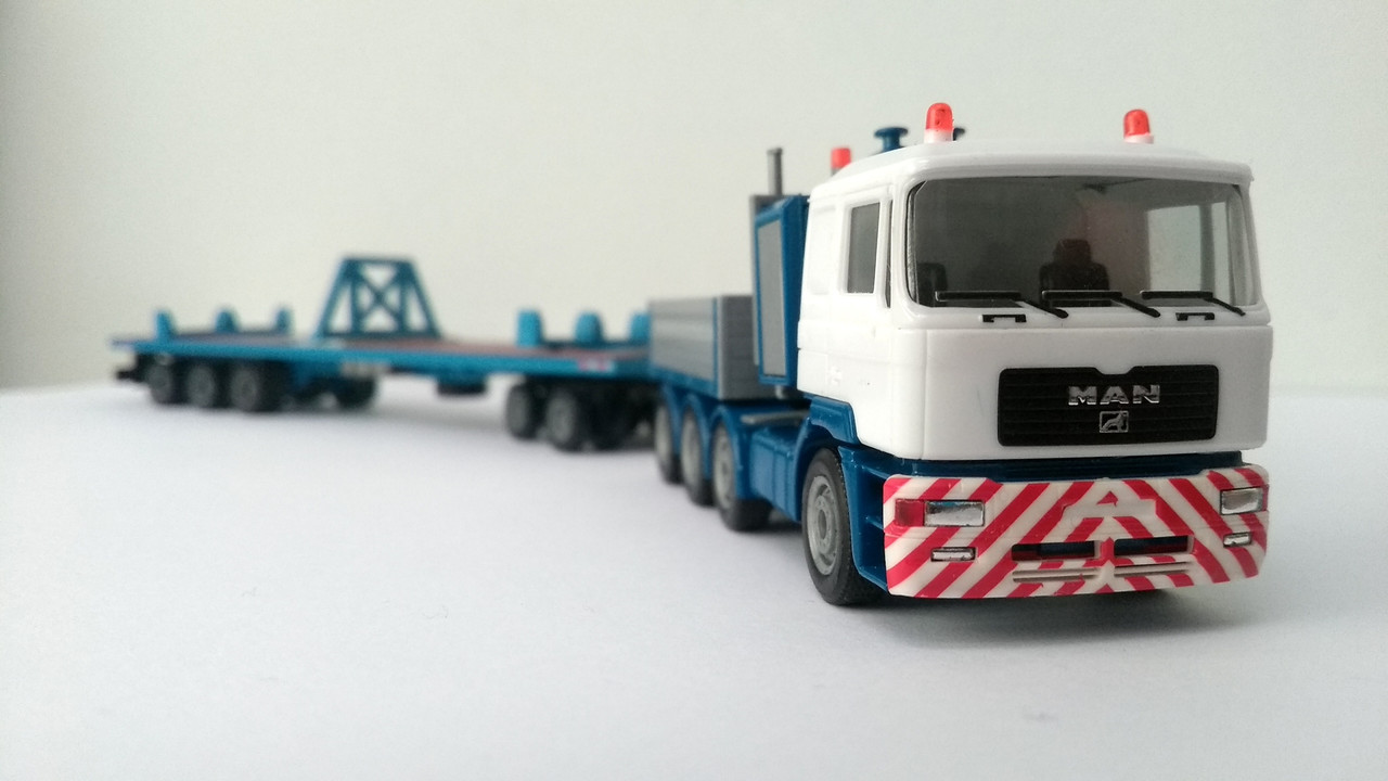 Mach (2717)