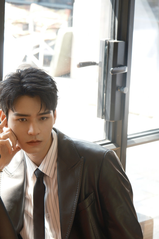 006DurXoly1hglmflv719j33z45yokjq