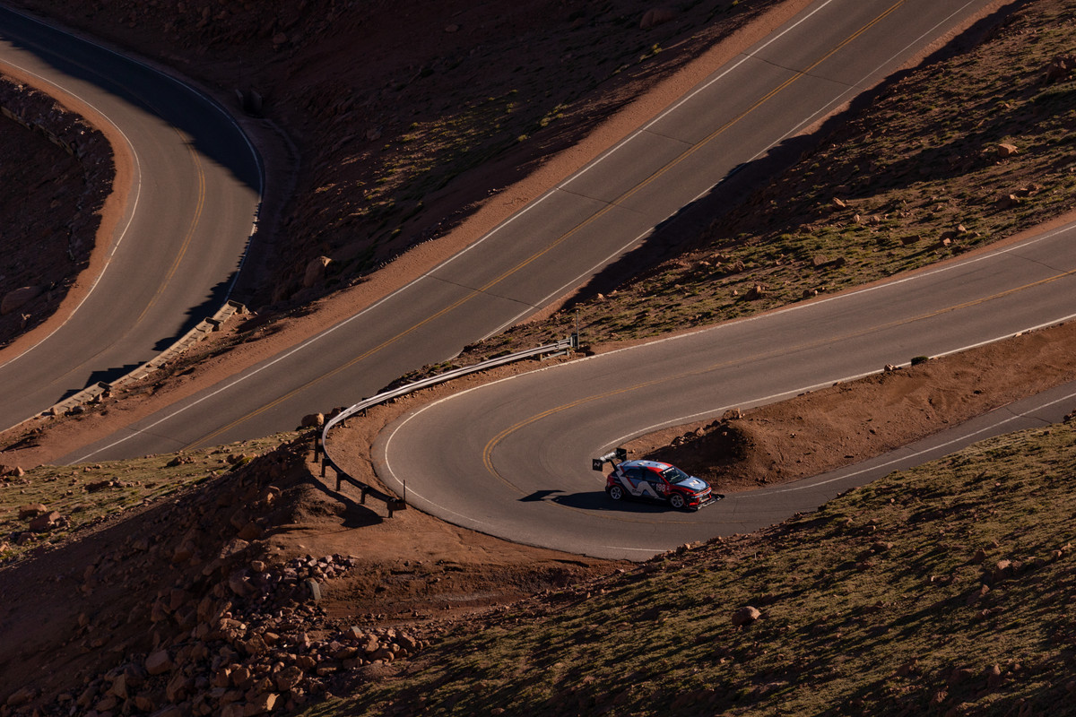 60220-HyundaiMotorsIONIQ5NSetsBenchmarkforCrossoverEVsatPikesPeakInternationalHillClimb
