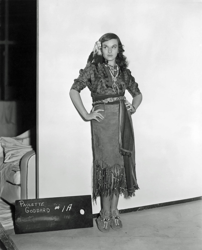 paulette_goddard_mb62
