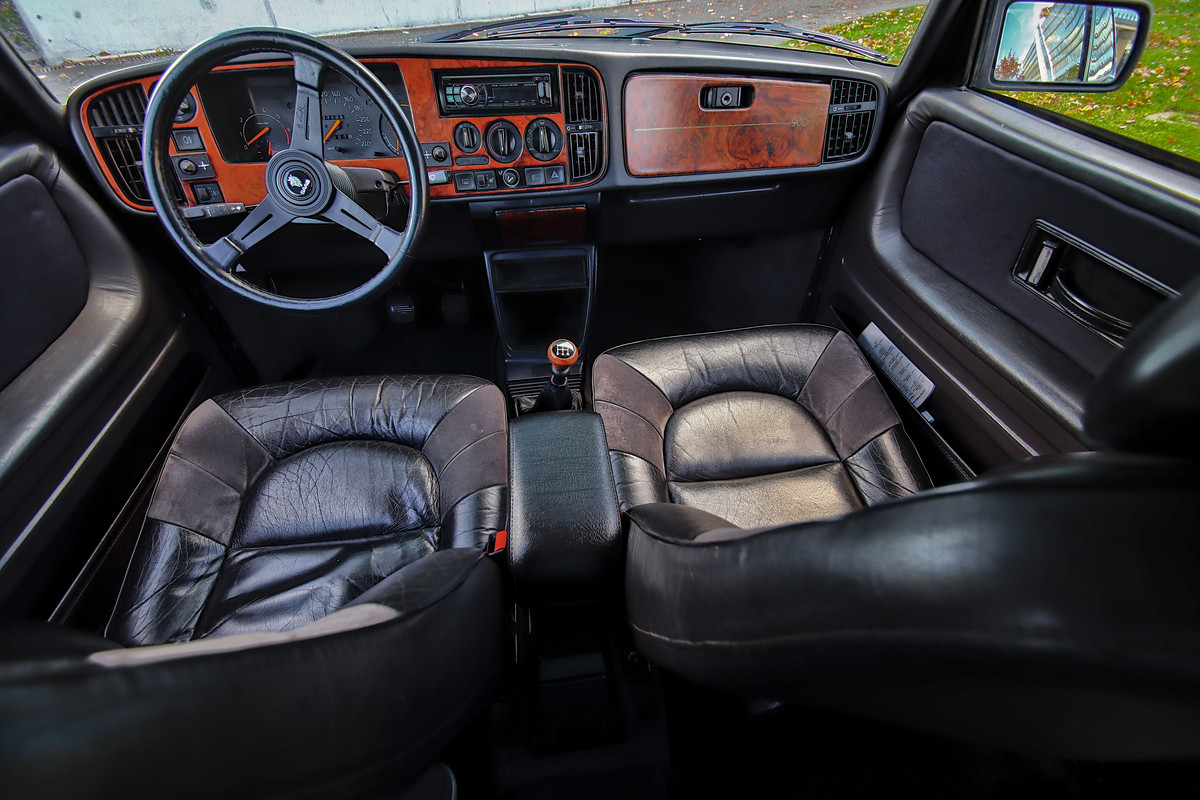 SAAB 900 Turbo S 17