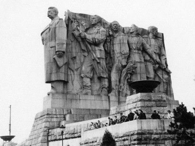 памятник