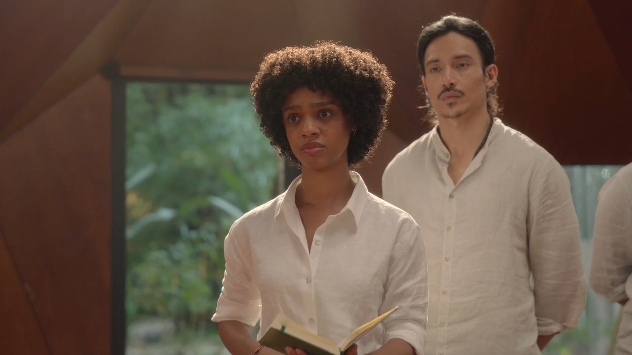 Nine Perfect Strangers (2021) Season 1 [Hindi + English] WebRip 480p 720p ESub - Complete Screenshot