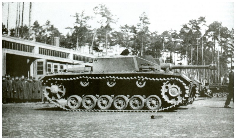 Versuchsfahrzeug Sturmgeschütz 7,5cm Kanone L-40