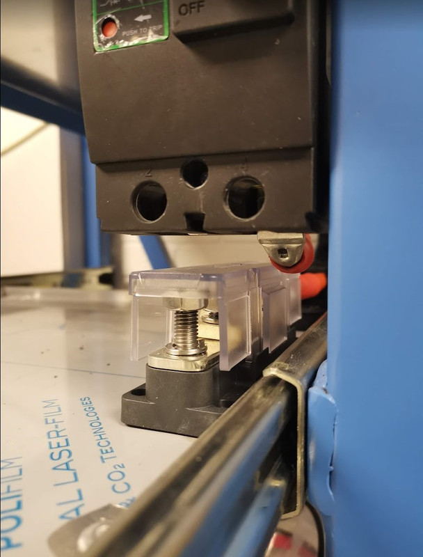 Negative-will-hit-T-class-fuse-holder.jpg