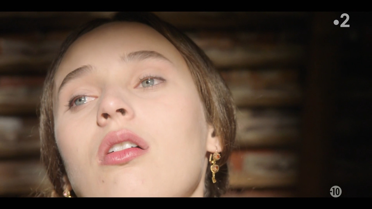 2021-12-13_21_05_Fr2_Emma-Bovary.mp4_snapshot_01.04.32.466
