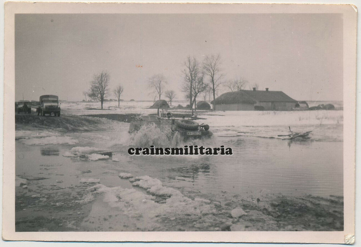 Foto 167.ID Volkswagen Kübelwagen Typ 82 in Russland 1943 Winter