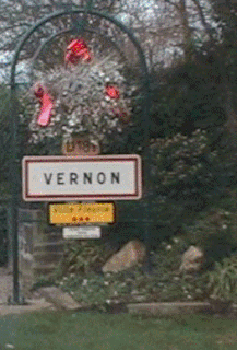 Panneau à l’entrée de la ville de Vernon 
