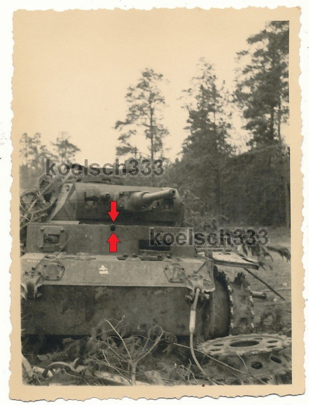 Panzer III Tank Wrack Granaten Einschuss  Kämpfe