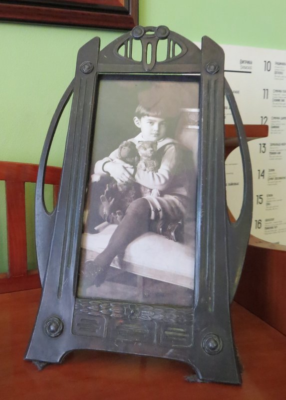 https://i.postimg.cc/hjKqR8Nj/197-IMG-6748.jpg