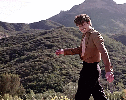 Charlie-Puth.gif