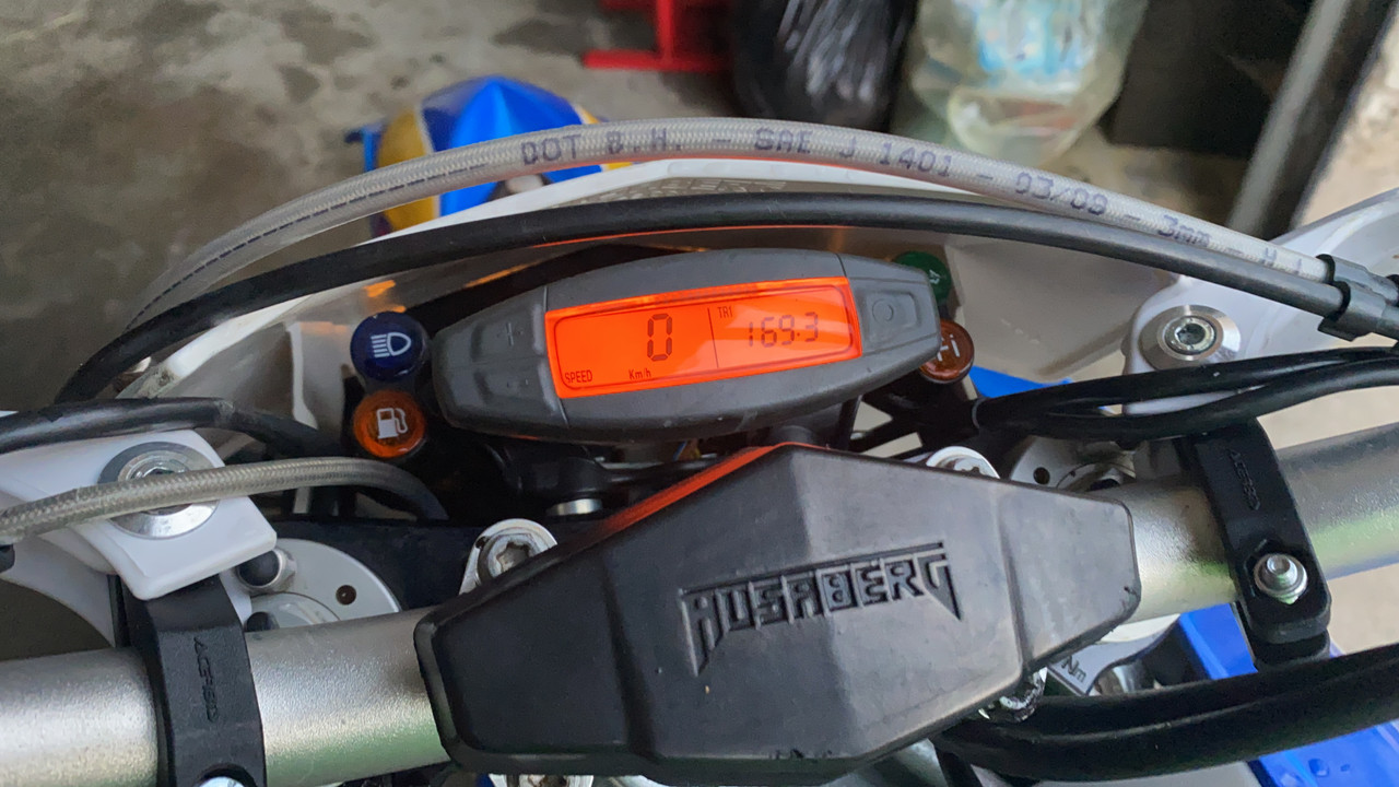 98D5EBAB-A715-4522-85EB-F9E169143CD0