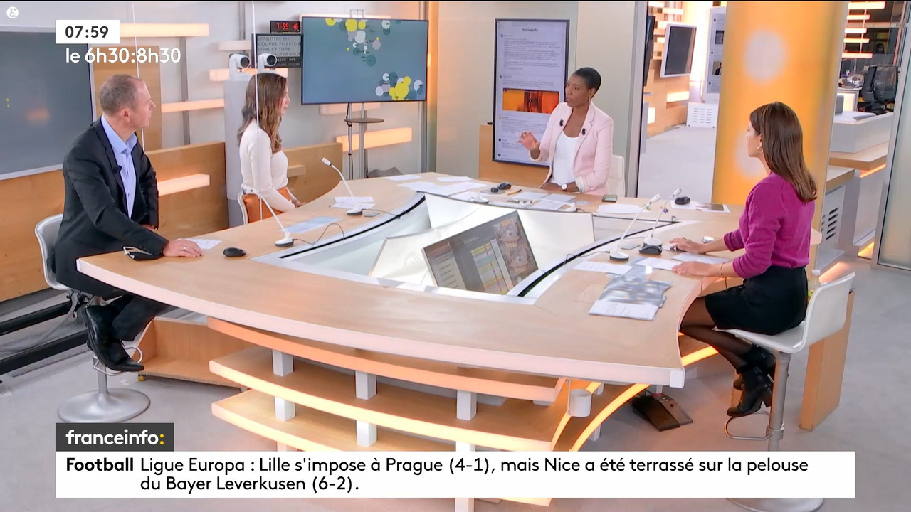 10.23 - 05.29.00 - 9h30. Entre JT, chroniques, invités et revues de p....ts_snapshot_01.36.58.957