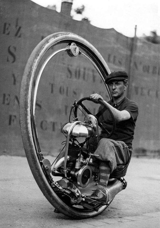 blacknwhite-cyclist-new.jpg