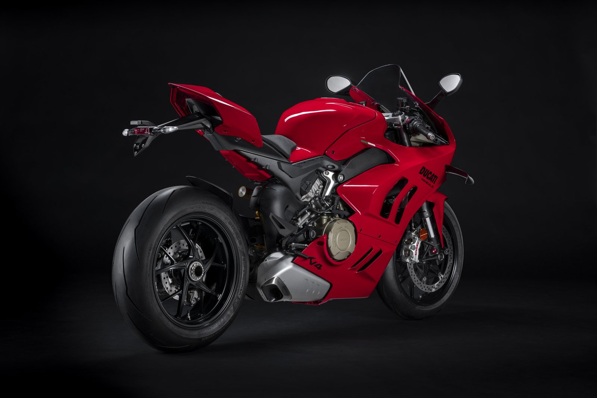 Супербайк Ducati Panigale V4 2022