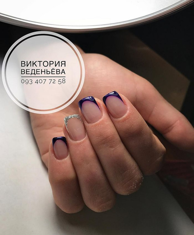 Французский маникюр на коротких ногтях. Идеи на овальные, квадратные, с рисунком, стразами, гель (fashiontarget.ru - современные тренды женской моды) Французский маникюр на коротких ногтях. Идеи на овальные, квадратные, с рисунком, стразами, гель