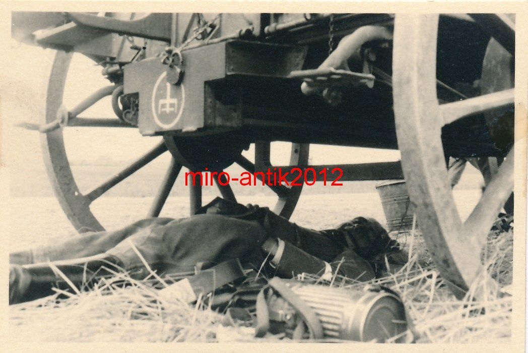 Foto, Wehrmacht, Art.Reg. 268, russ. Hiwis, Nowogrodeck, Weißrussland, 1941ю