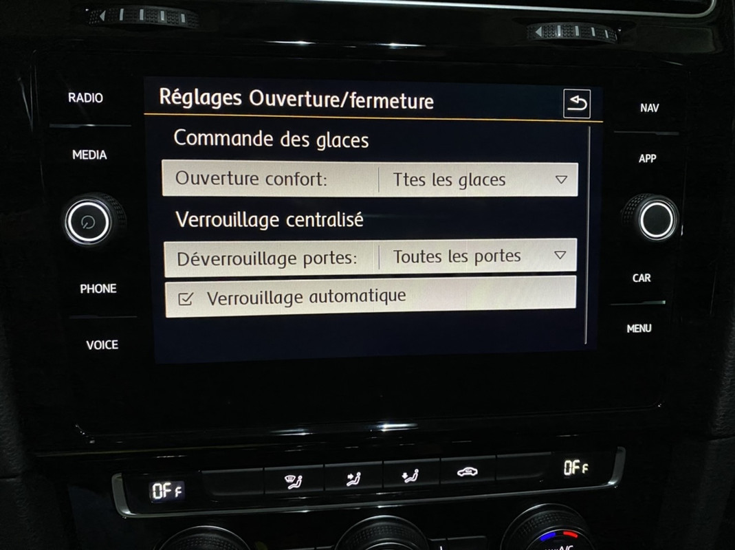 A8825CCB-8251-4F19-A44A-C42A661E8107