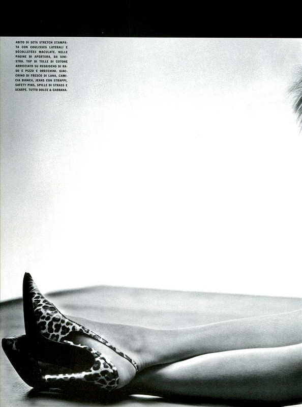 ARCHIVIO - Vogue Italia (February 2001) - So Stylized - 005