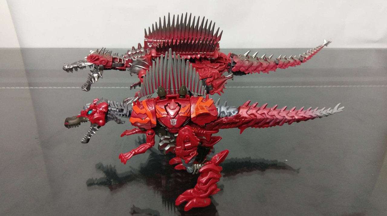 Transformers-The-Last-Knight-Voyager-Class-Scorn