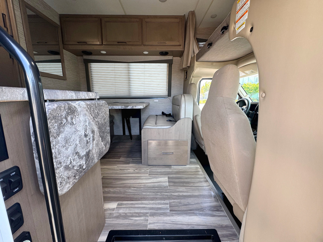 Vehicle thumbnail 31