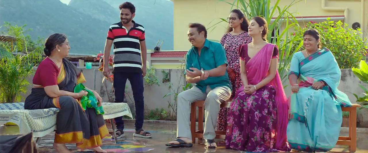 Ginna 2022 WebRip [Hindi + Telugu] 480p, 720p ESub Screenshot