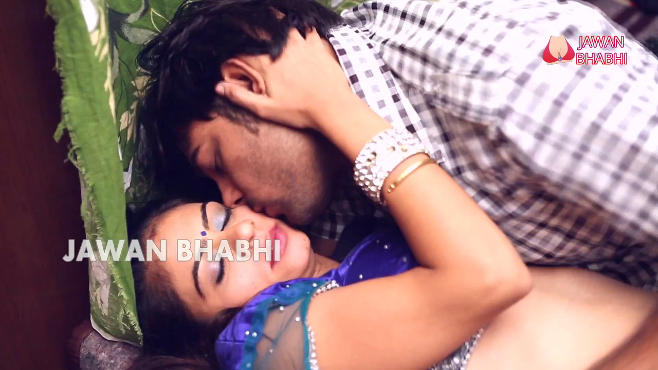 Garam Bhabhi Ki Bra Utari Tailor Ne.mp4_snapshot_04.16_[2021.09.25_15.51.18]